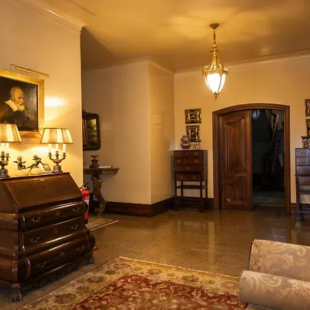 בית הארחה Estrepao House 3*