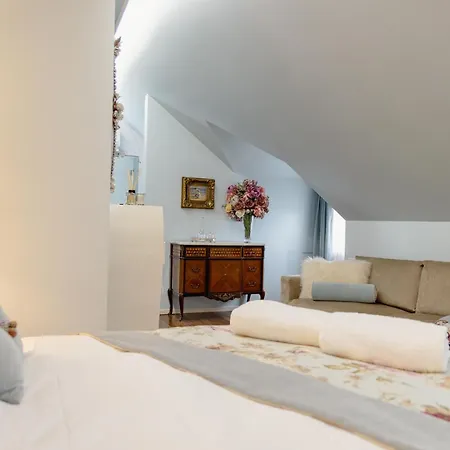 בית הארחה Estrepao House 3*